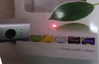 POWER BANK RICARICA EMERGENZA presa USB (5V 2500mAh) + LASER EMERGENZA segnalazione rosso - compattissimo e leggero (#551A)