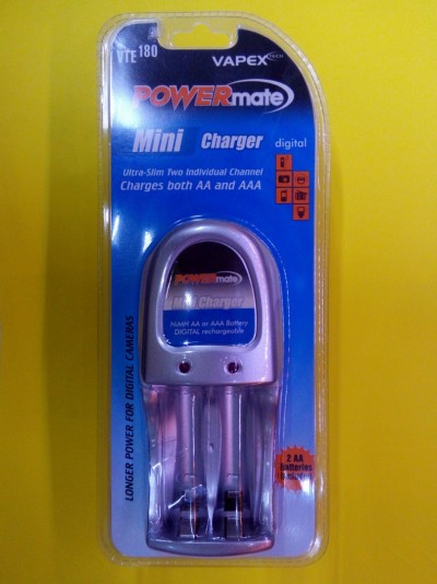  Carica pile batterie standard VAPEX formati stilo AA e ministilo AAA VTE180 (no pile!) (@173 Cod.34VM2002)