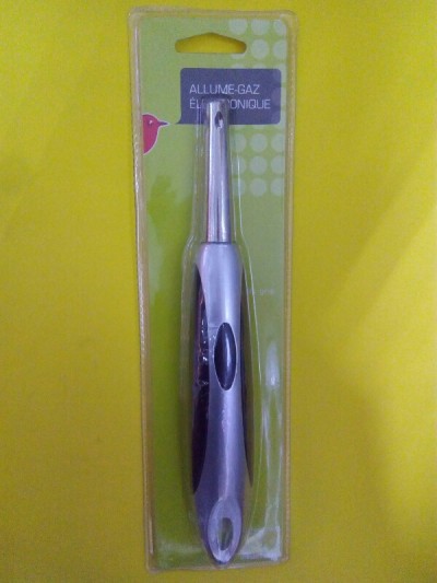 ACCENDIGAS A PILA (N.1 stilo AA non inclusa) Auchan (#622 cod.81ACCTHR)