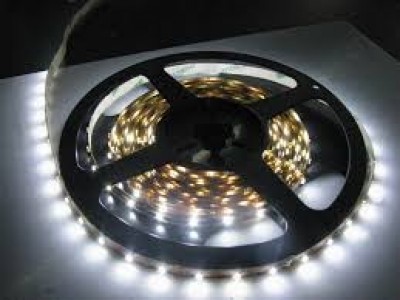 STRISCIA LED 734ww 5mt bianco caldo led 5050  IP20 (#421)