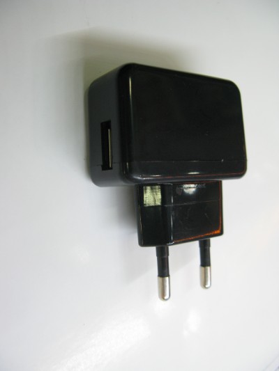 ALIMENTATORE PRESA USB (1A 5V) TRASFORMATORE AC230V spina 10A #830
