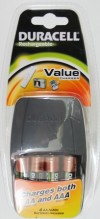 CARICAPILE BATTERIE FORMATO STILO AA e MINISTILO AAA DURACELL CHARGER RAPIDO 4 ORE (INCLUSO 2 AA1300 E 2 AAA750) (#58 221058)